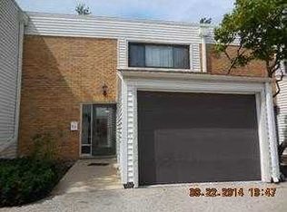 378 Oaktree Ct, Hoffman Estates, IL 60169