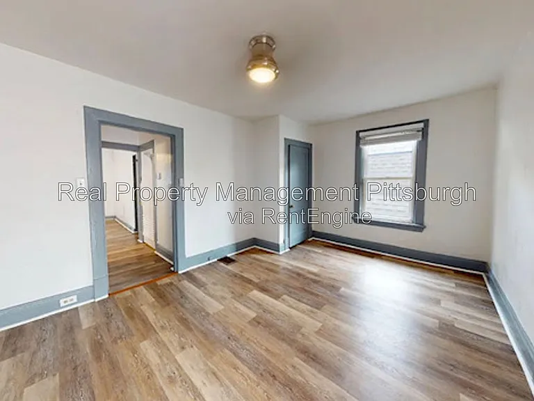 1217 McNeilly Ave #2 — Photo 2