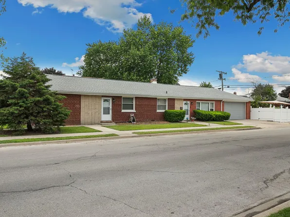 8900 S Utica Ave, Evergreen Park, IL 60805