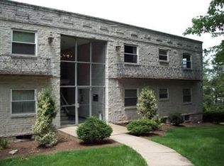 2135 Suburban Rd APT 6, York, PA 17403