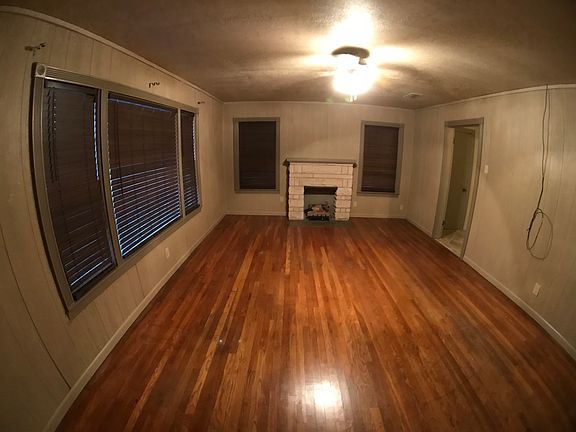 3rd image of 1757 Edgemont Dr