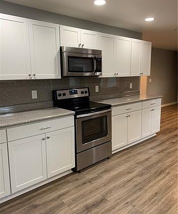 3rd image of 619 Tina Dr