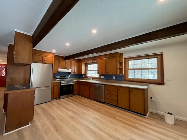 17 Kings Rd #1, York, ME 03909