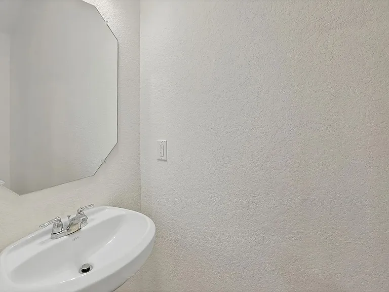 14755 Maple Ter — Photo 17