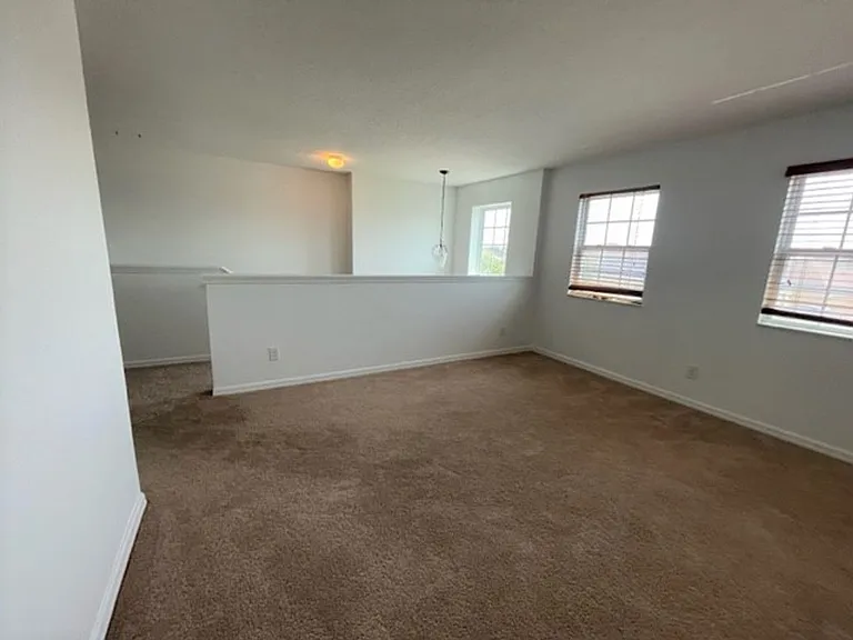 4738 Rockvale Dr — Photo 20
