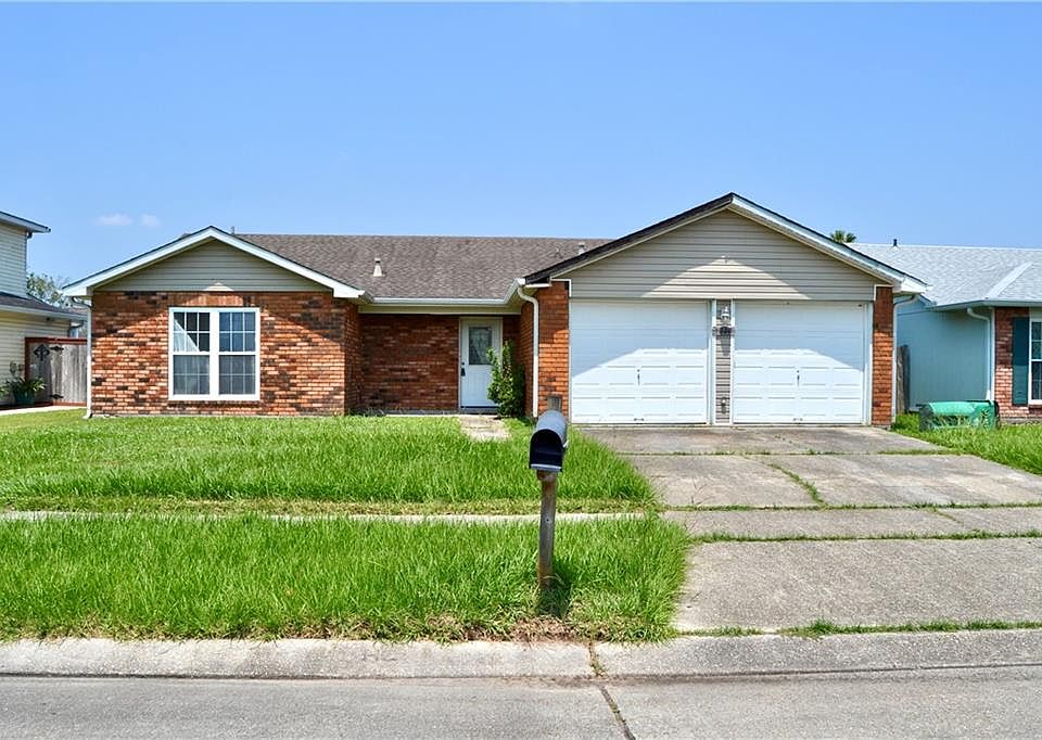 1st image of 1028 W Kingsway Dr E
