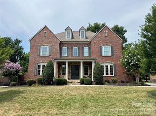1004 Viscount Dr, Matthews, NC 28104