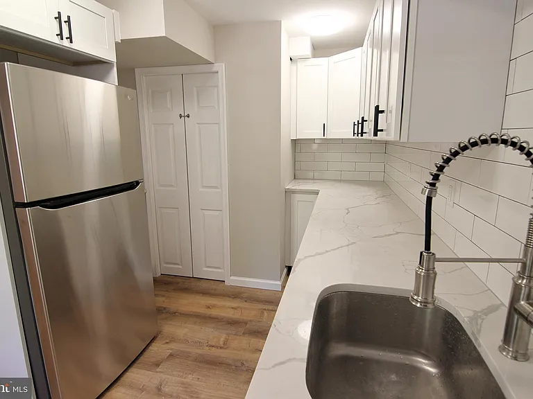 617 Ford St #4 — Photo 5