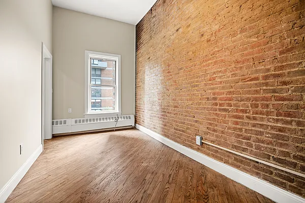 Rented by Cooper & Cooper Real Estate | media 9