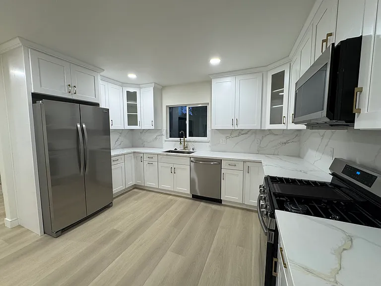 7570 Snow Ave — Photo 6