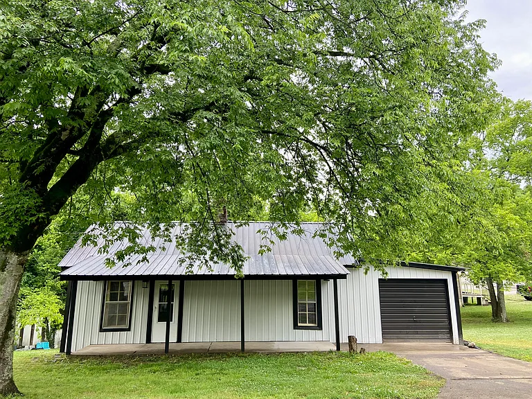 614 Moyers Ave — Photo 13