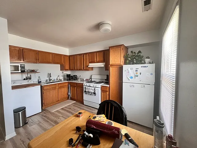 212 S Leavitt St #2 — Photo 5