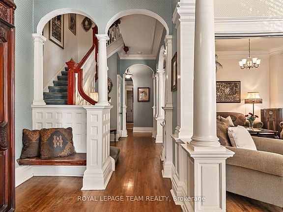 2nd image of 525 King Edward Ave