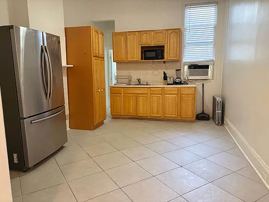 Rented by Apple Realty Group Corp | media 5