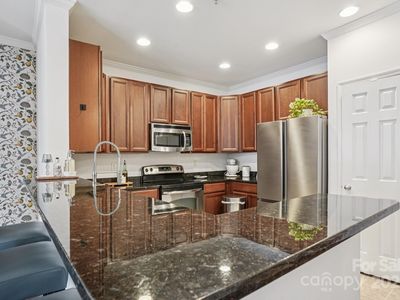 1000 E Woodlawn Rd APT 411, Charlotte, NC, 28209