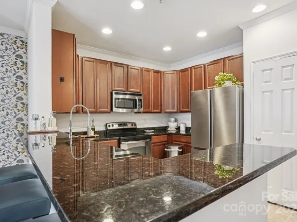 1000 E Woodlawn Rd APT 411, Charlotte, NC 28209