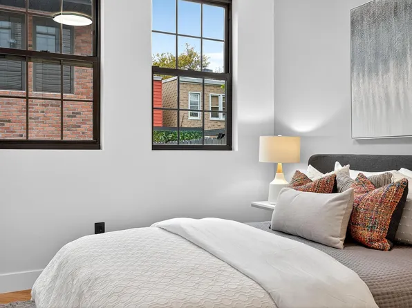 31 Bayview Avenue image 32 of 37