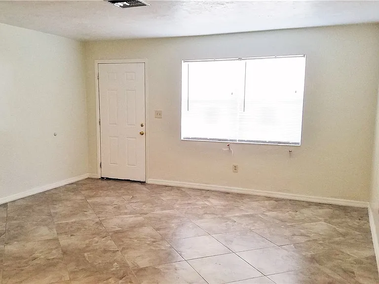 434 Buena Vista Blvd S — Photo 4