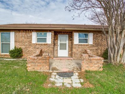 736 Lynnewood Ave, Burleson, TX, 76028