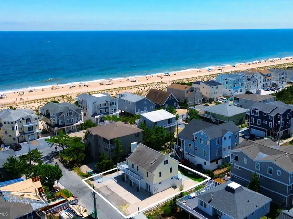4 S 4th St, Bethany Beach, DE 19930