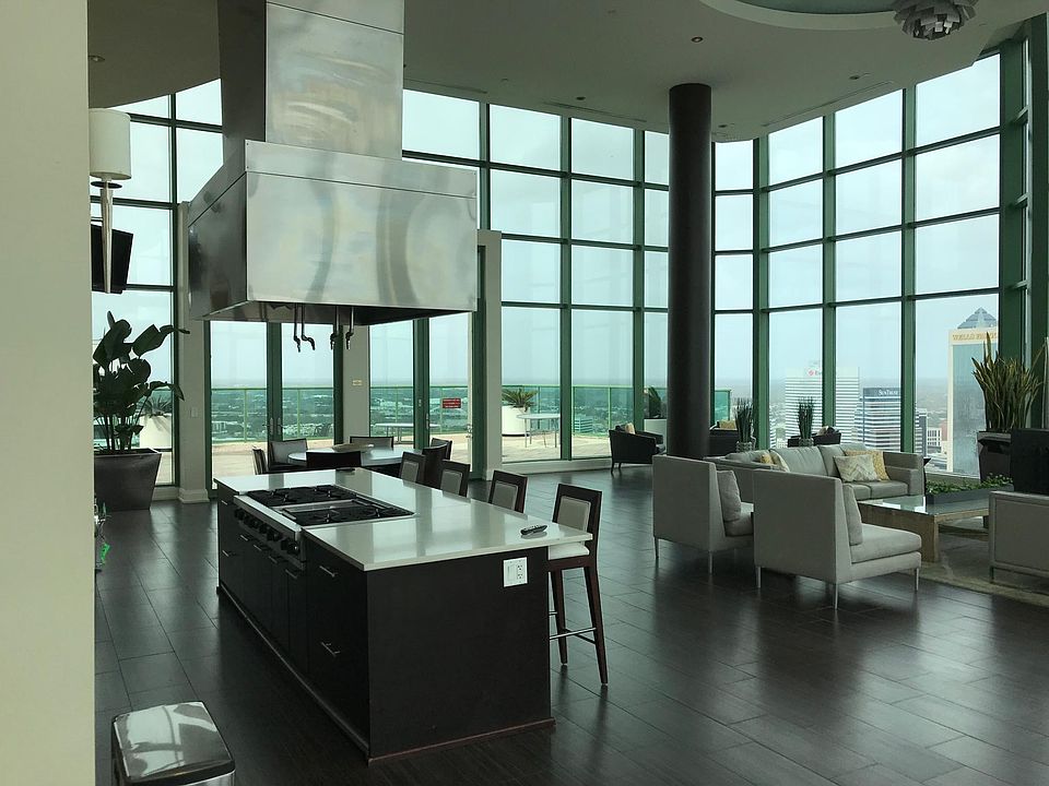Club Room 38th Floor
