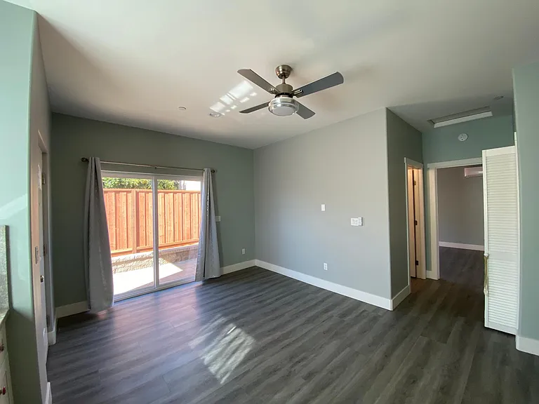42847 Peachwood St — Photo 2