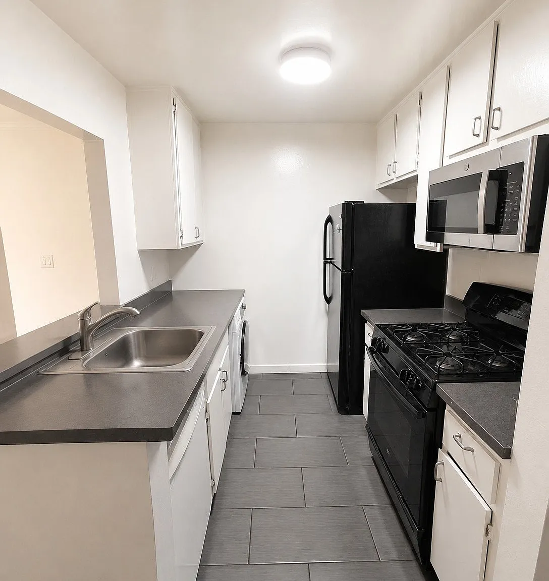 2 bed, 1182 sqft, $3,400 — Photo 3