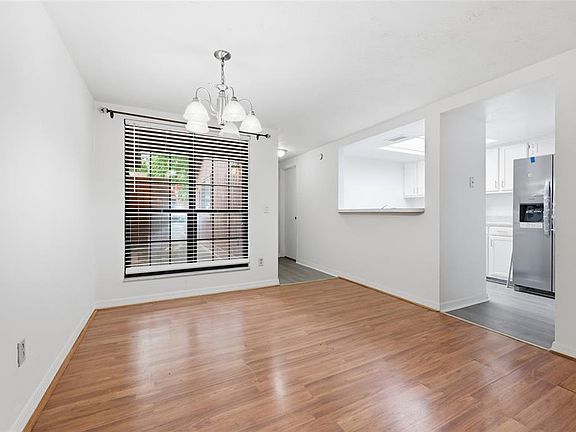 5th image of 852 SW 58th Ter
