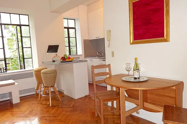 Rented by Corcoran | media 28