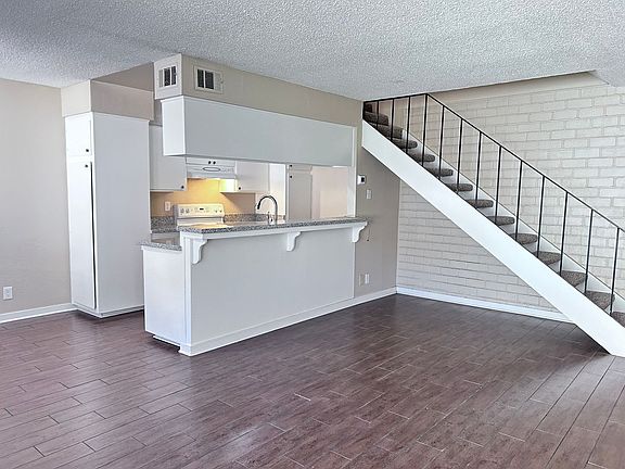 3rd image of 4105 Gaddi Dr APT 3