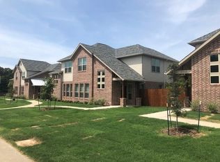 2315 N Elm St, Denton, TX 76201