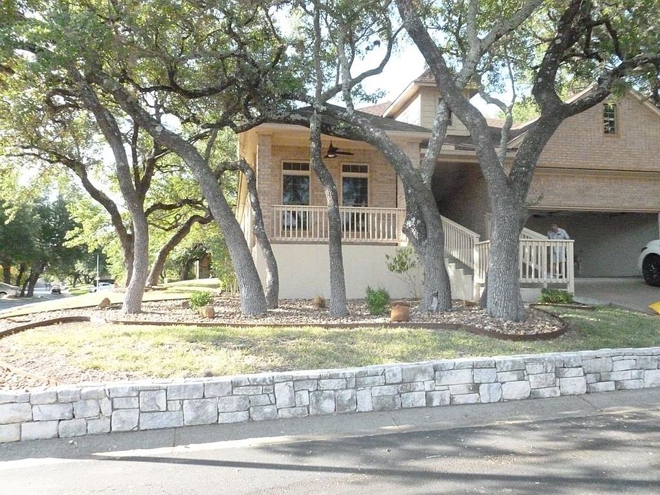 1st image of 301 Summer Hill Dr