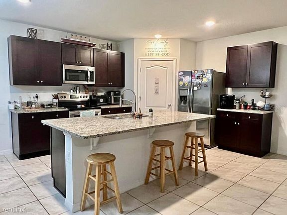 4th image of 5130R Fiddlewood Way