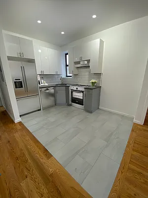 Rented by Sapphire Property Management LLC | media 2