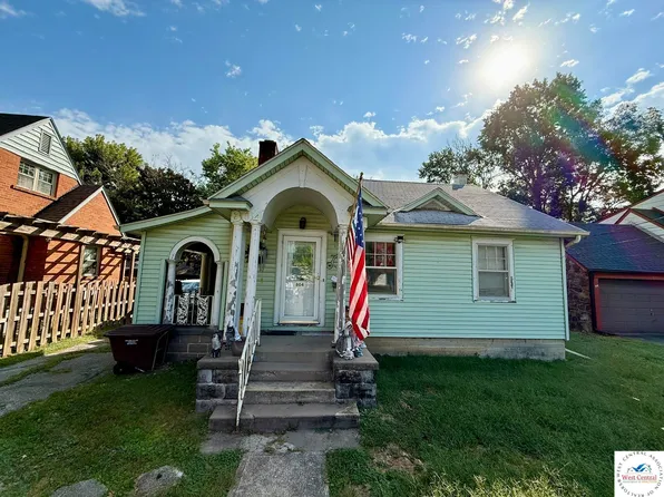 804 S 2nd St, Clinton, MO 64735