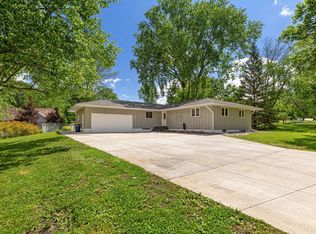 1435 Aldrich Ct, Faribault, MN 55021