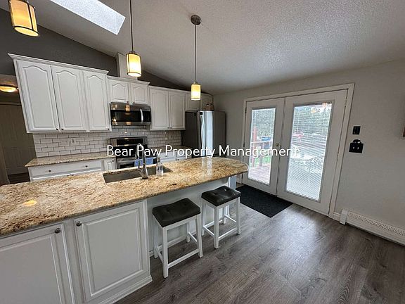 5th image of 6058 Park St