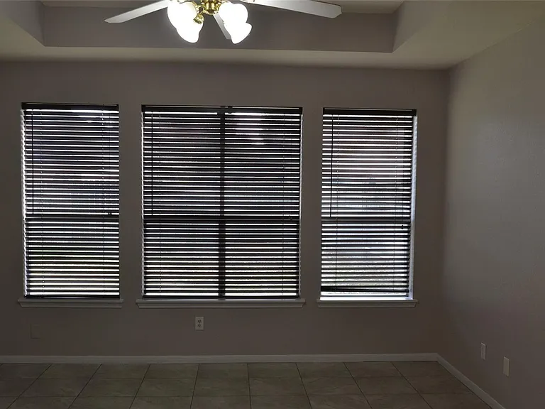 22755 Cascade Springs Dr — Photo 32