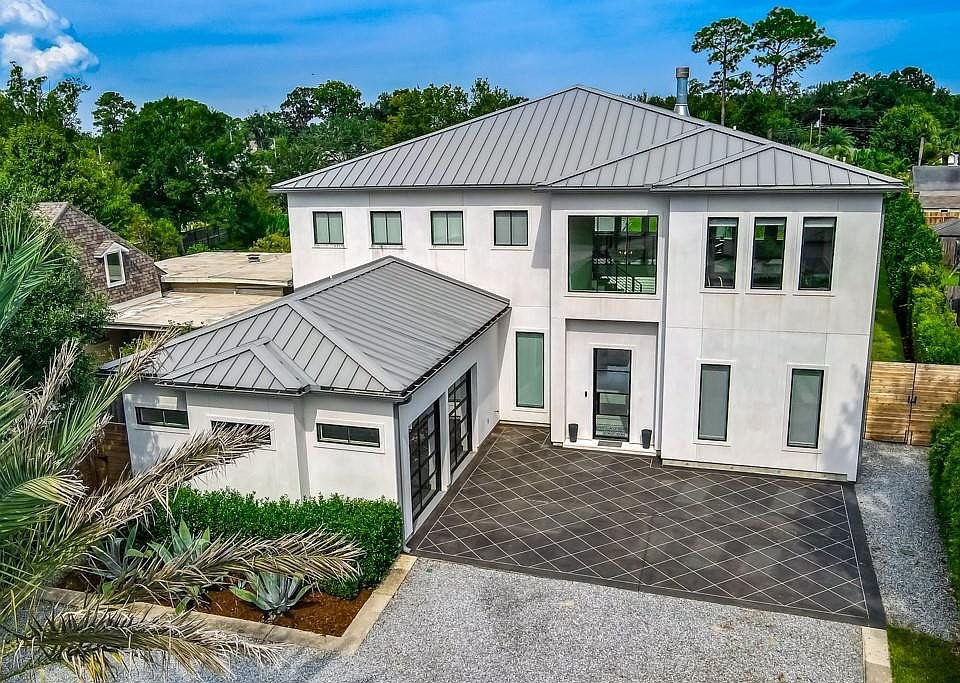 1st image of 262 Garden Rd