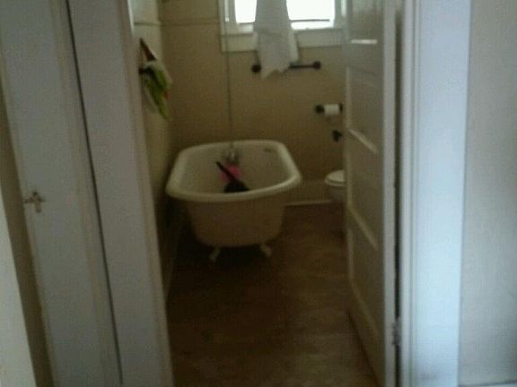 3rd image of 1901 Vincent St #3BR
