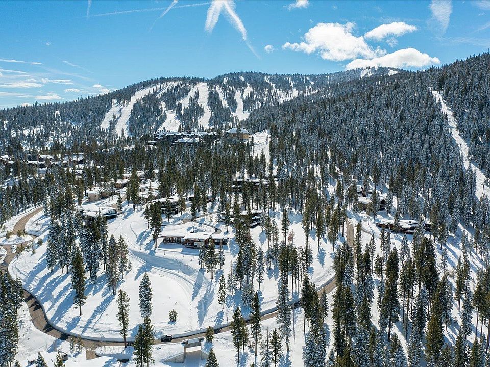 1st image of 19065 Glades Pl