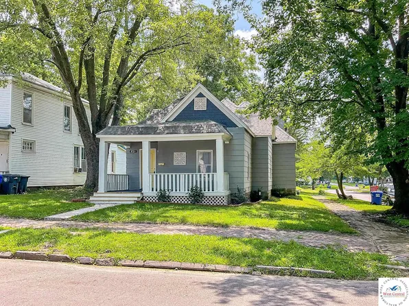 321 W 10th St, Sedalia, MO 65301