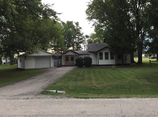 170 N Fairway Ave, Decatur, IL 62522