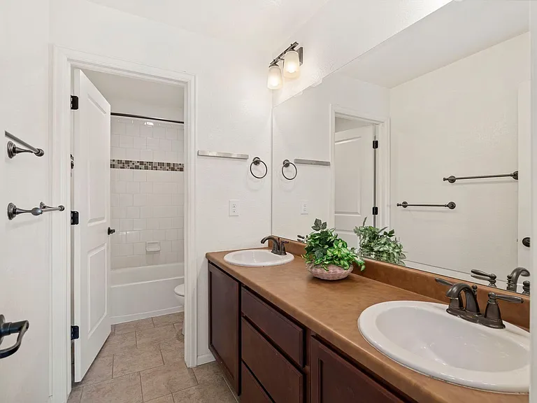 4002 Wild Elm Way — Photo 27