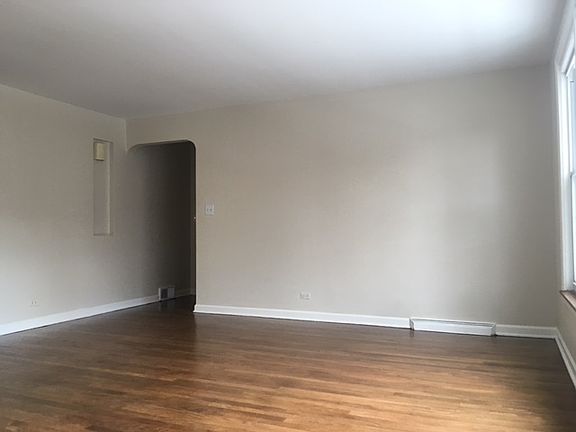 3rd image of 5425 N Kimball Ave #1