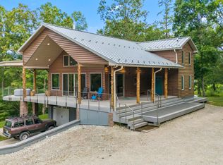 881 Booth Rdg, Rogers, KY 41365