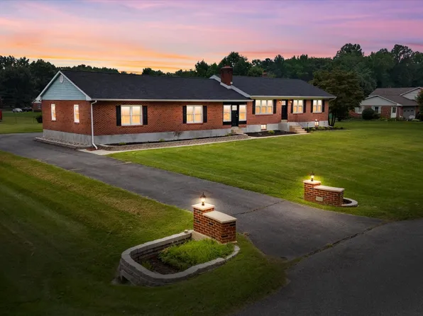 211 Marabou Dr, Newark, DE 19702