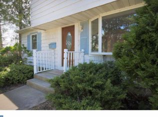 56 Warwick Rd, Stratford, NJ 08084