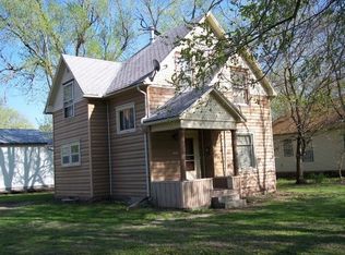 1301 S Walnut St, McPherson, KS 67460