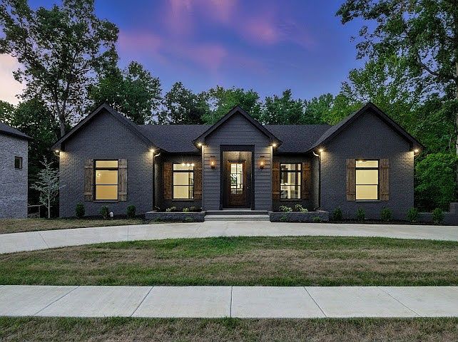 1st image of 2549 Everwood Ct
